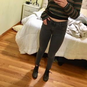 Grey high waisted skinny Levi’s